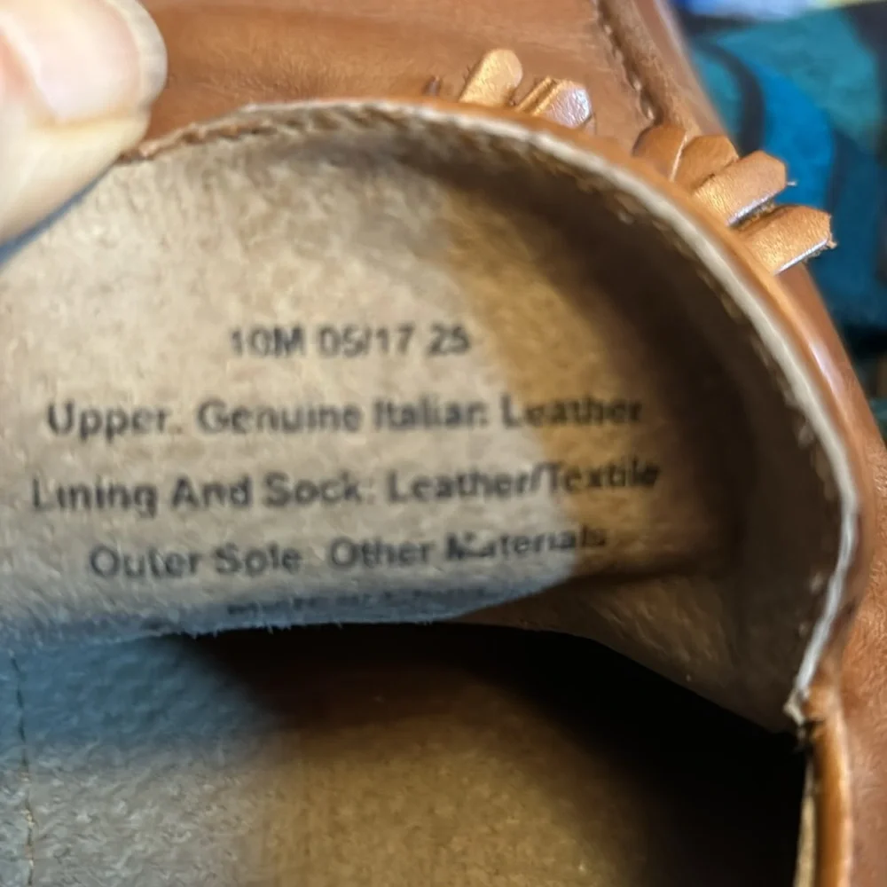 Banana Republic tan leather loafers. Size 10 M